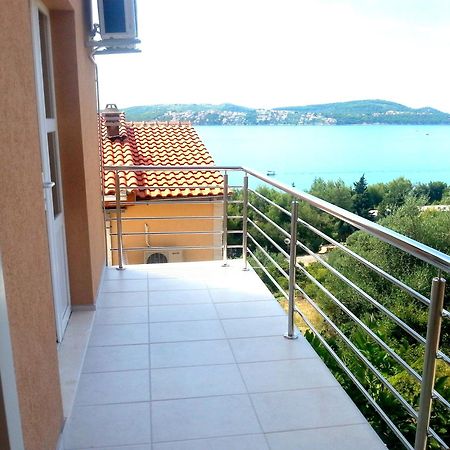 Apartment Jurcevic Trogir Quarto foto